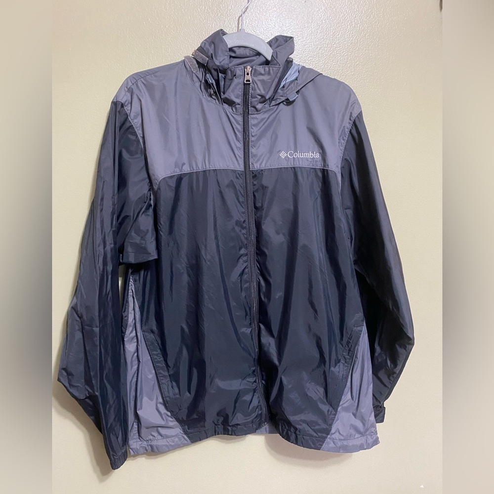Columbia Grey‎ and Black Zip Up Windbreaker, Size M